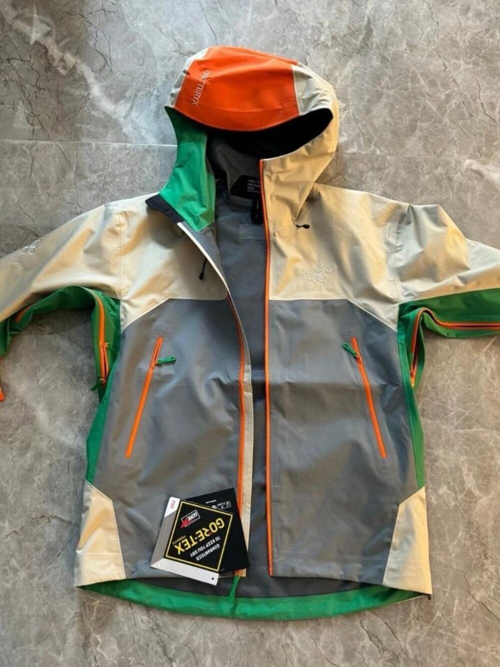Arc'teryx Beta Lightweight Jacket